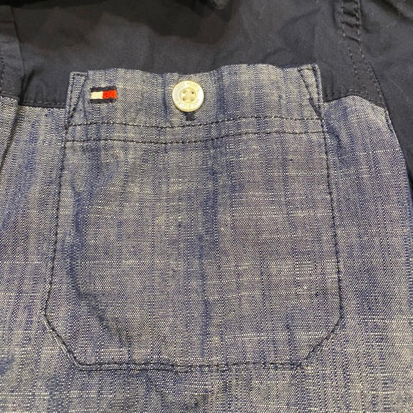 Tommy Hilfigrr button down - Picture 3 of 4